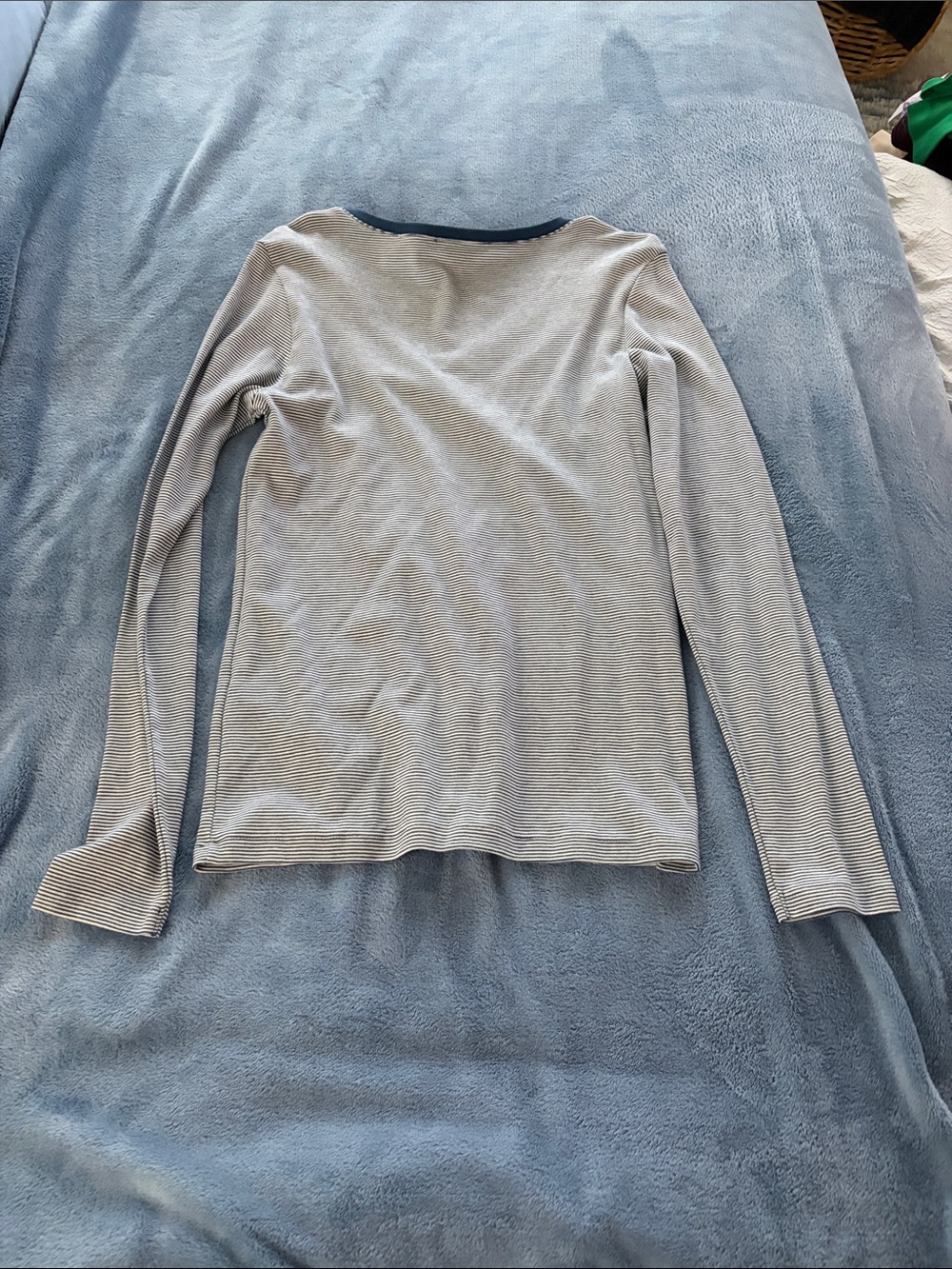 Ralph Lauren Blue and White Striped V-Neck Sweater - Picture 5 of 6